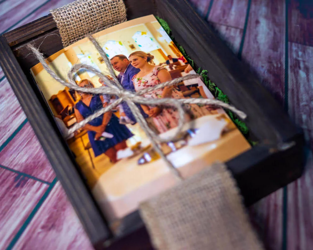 zdjęcia z chrztu łódź pamiątka chrztu świętego drewniane pudełko na zdjęcia